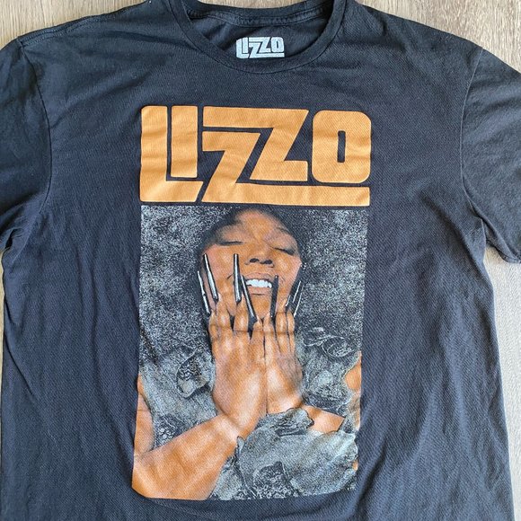 EUC Lizzo Tee Sz.XL - Picture 1 of 4